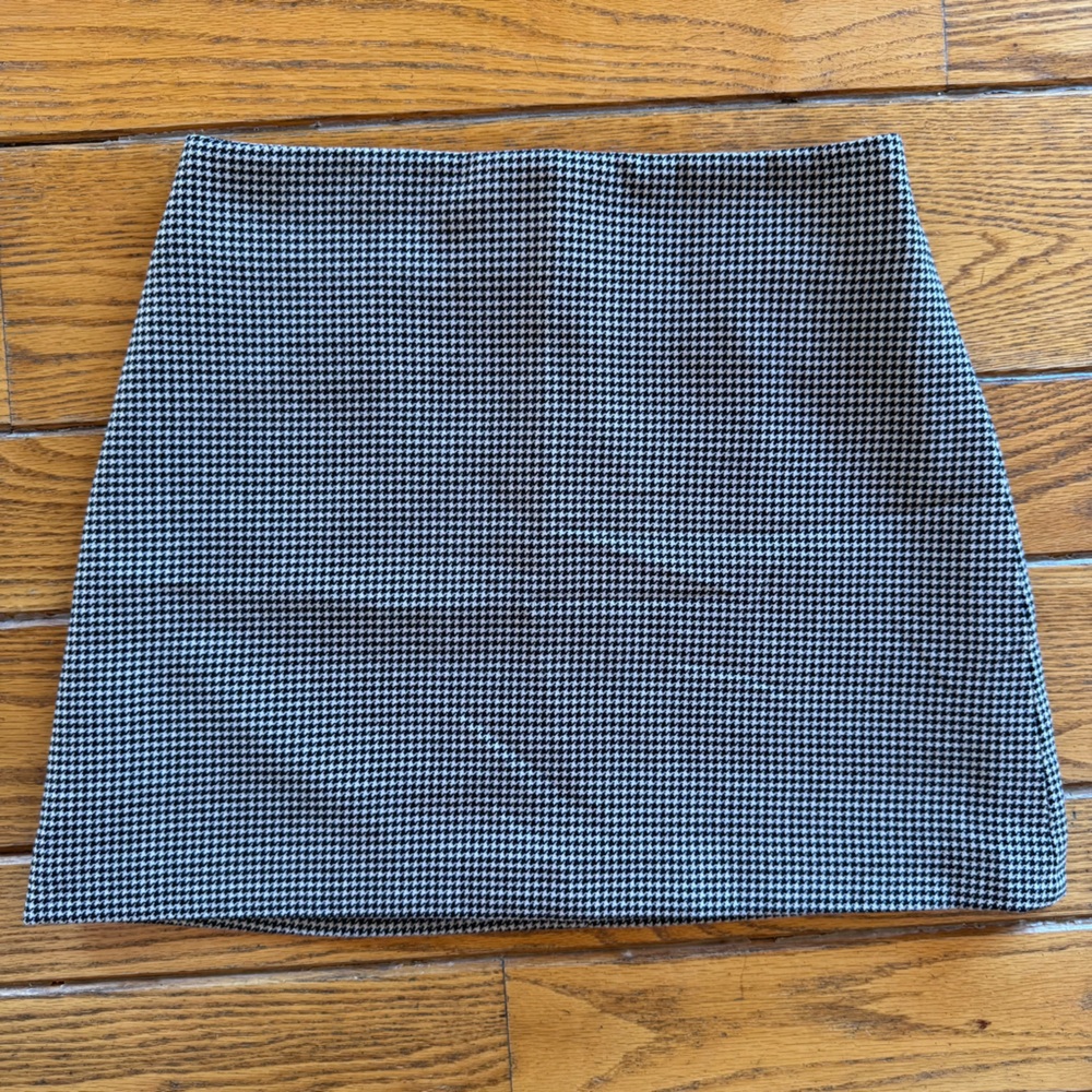 Houndstooth Mini Skirt